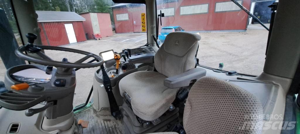 John Deere 6130 R Tractoare