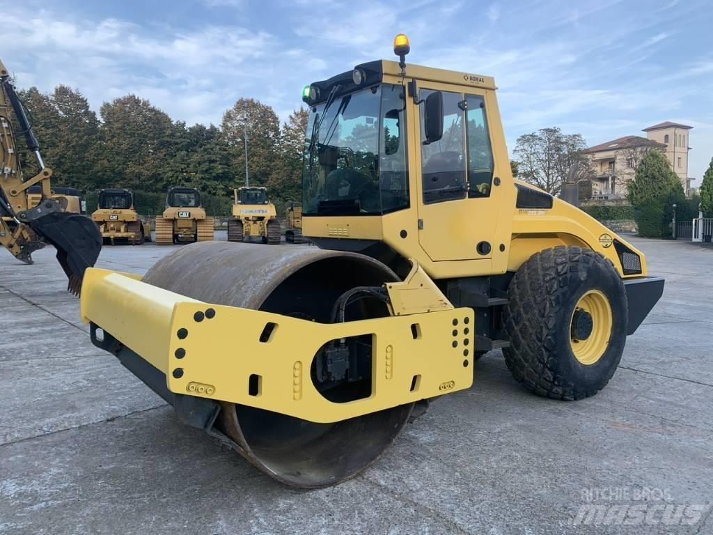 Bomag BW 213 D H-4 Compactoare monocilindrice