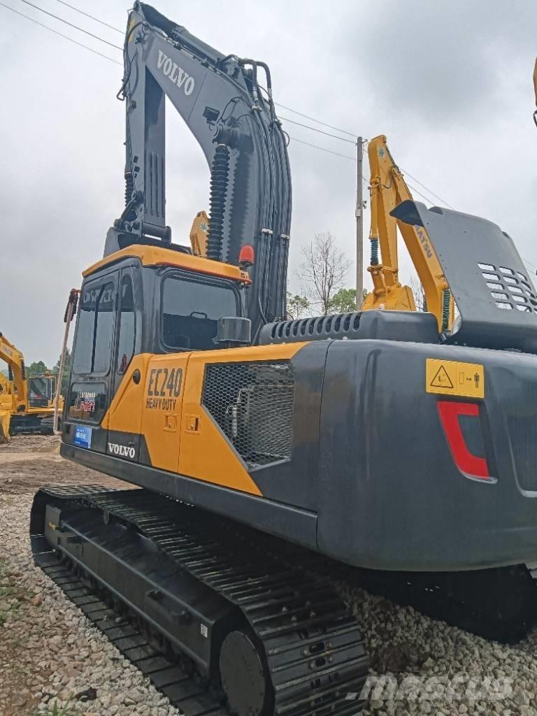 Volvo EC 240 Excavatoare pe șenile

