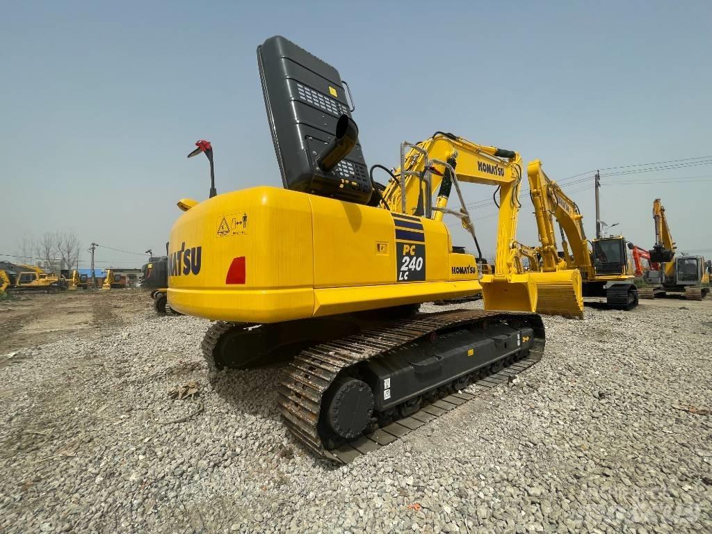 Komatsu PC 240 Excavatoare pe șenile
