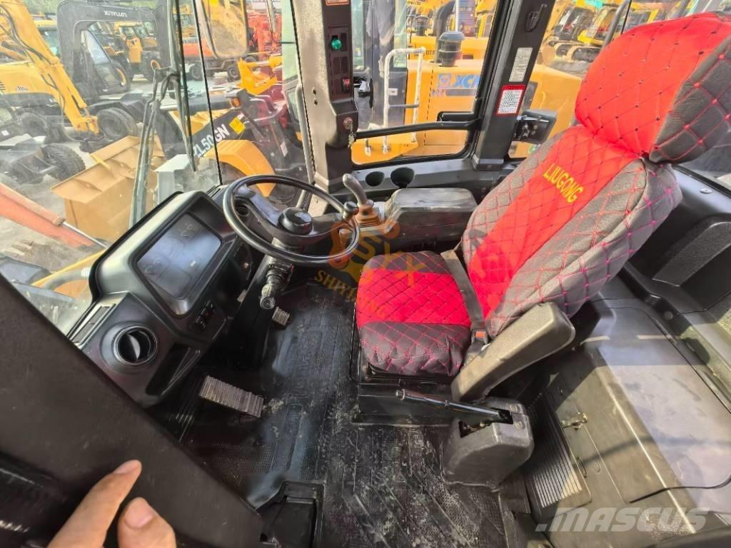 LiuGong 856H Incarcator pe pneuri