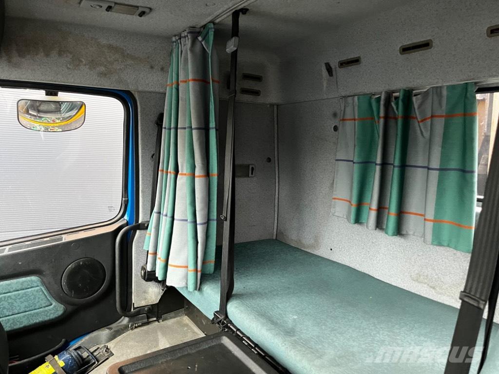 Volvo FM 12 420 Camion cu carlig de ridicare