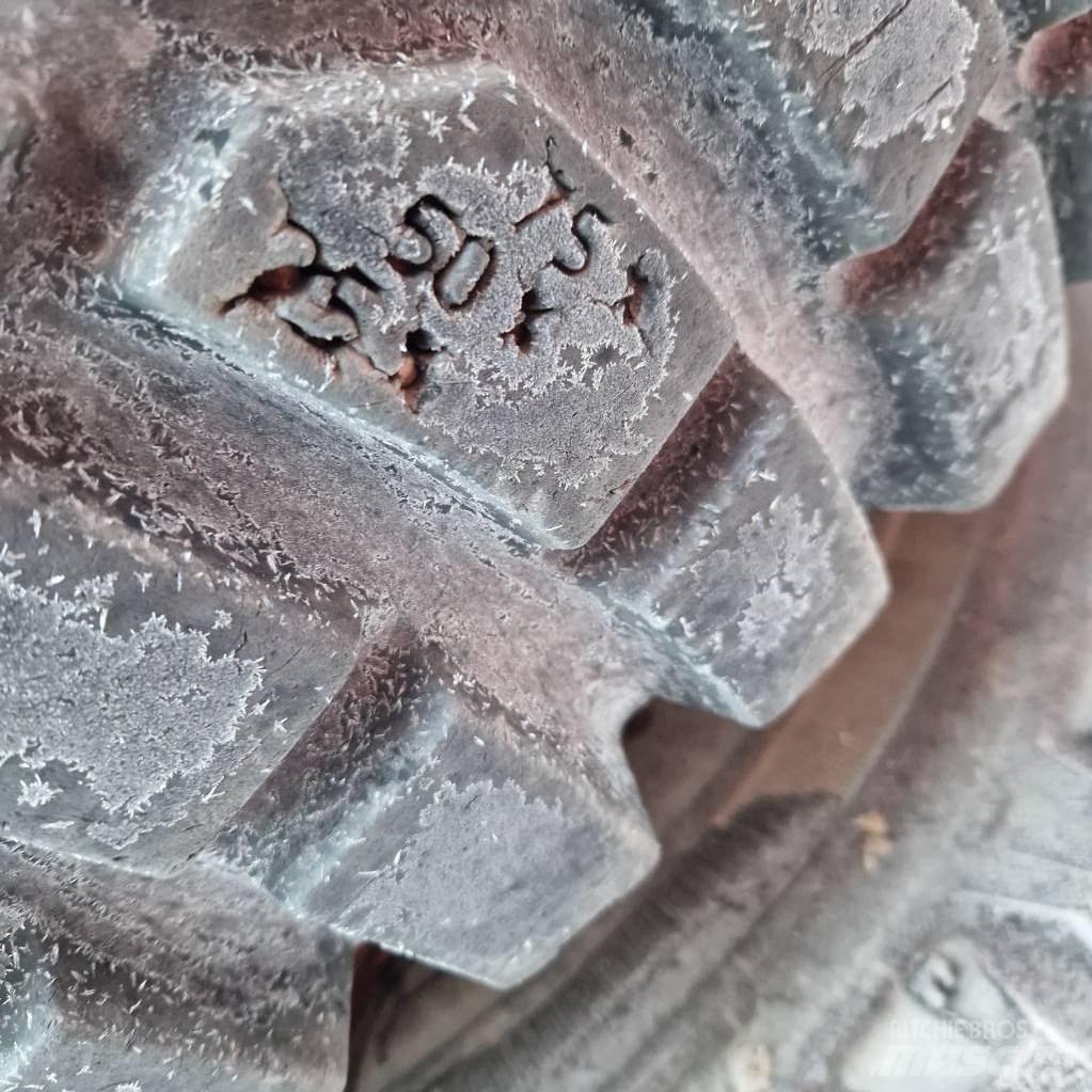  Däck Nokian Anvelope, roti si jante
