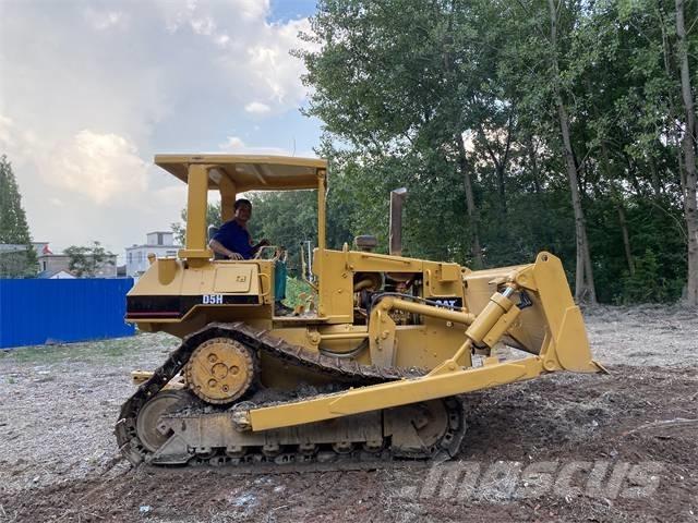 CAT D5H Buldozere pe senile