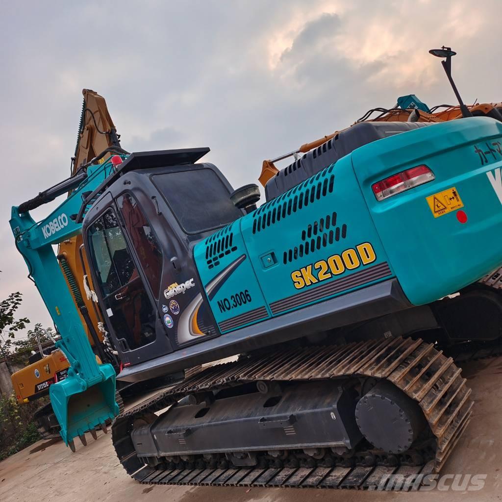 Kobelco SK 200-8 Excavatoare pe șenile
