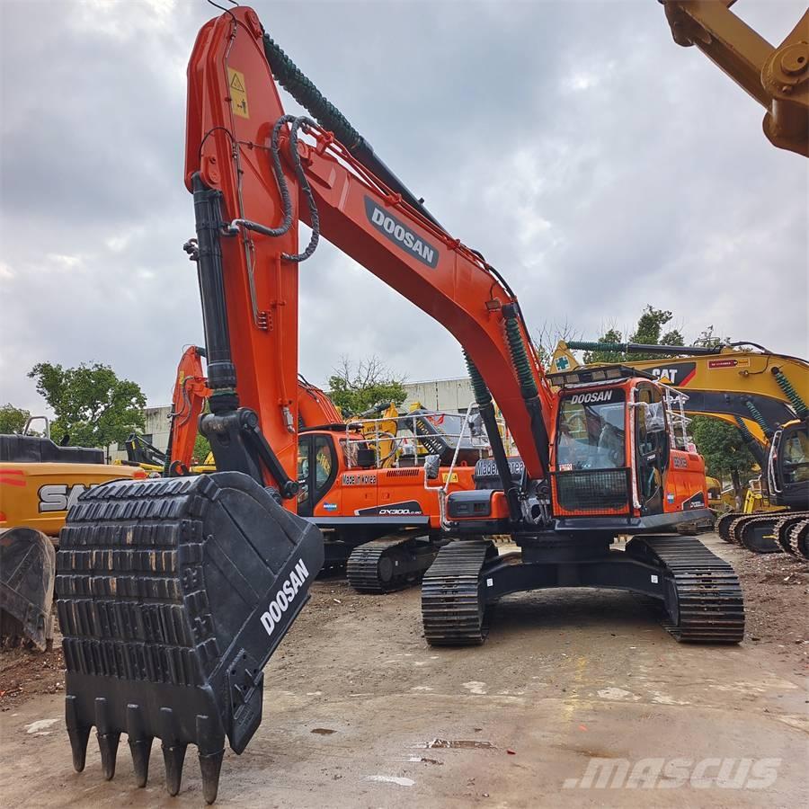 Doosan DX300LCA Excavatoare pe șenile
