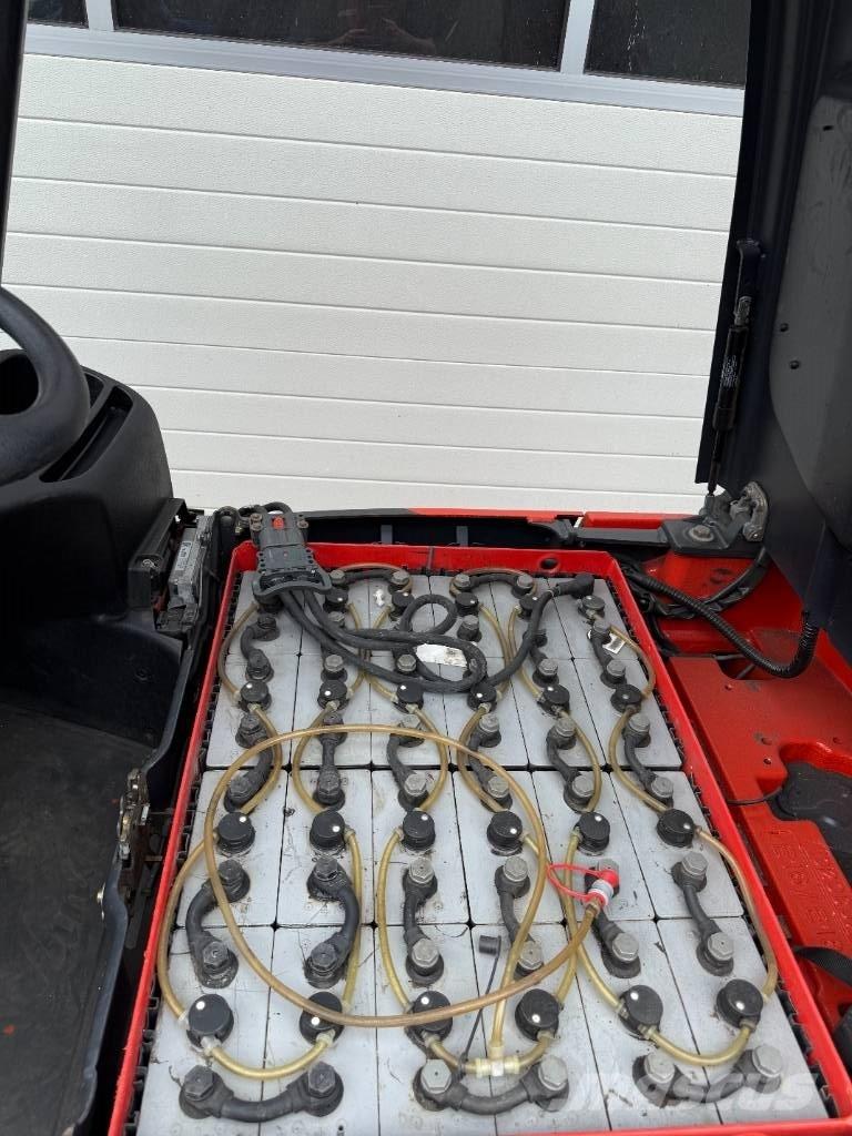 Linde E16-02 Stivuitor electric