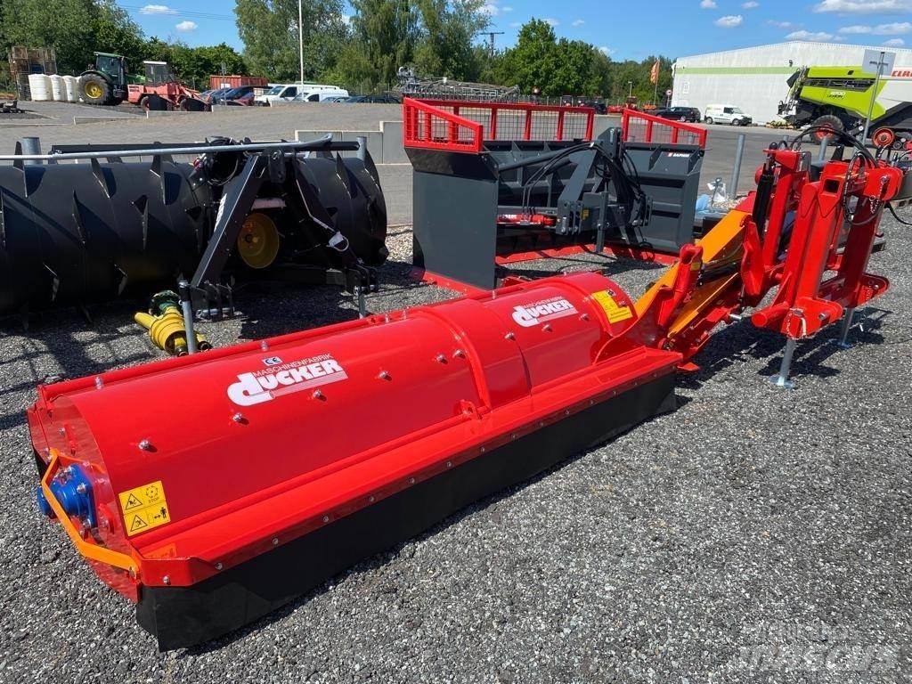 Dücker USM 26 Alte echipamente pentru nutret