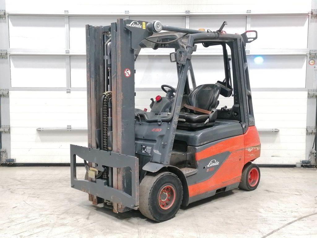 Linde E30-01 Stivuitor electric
