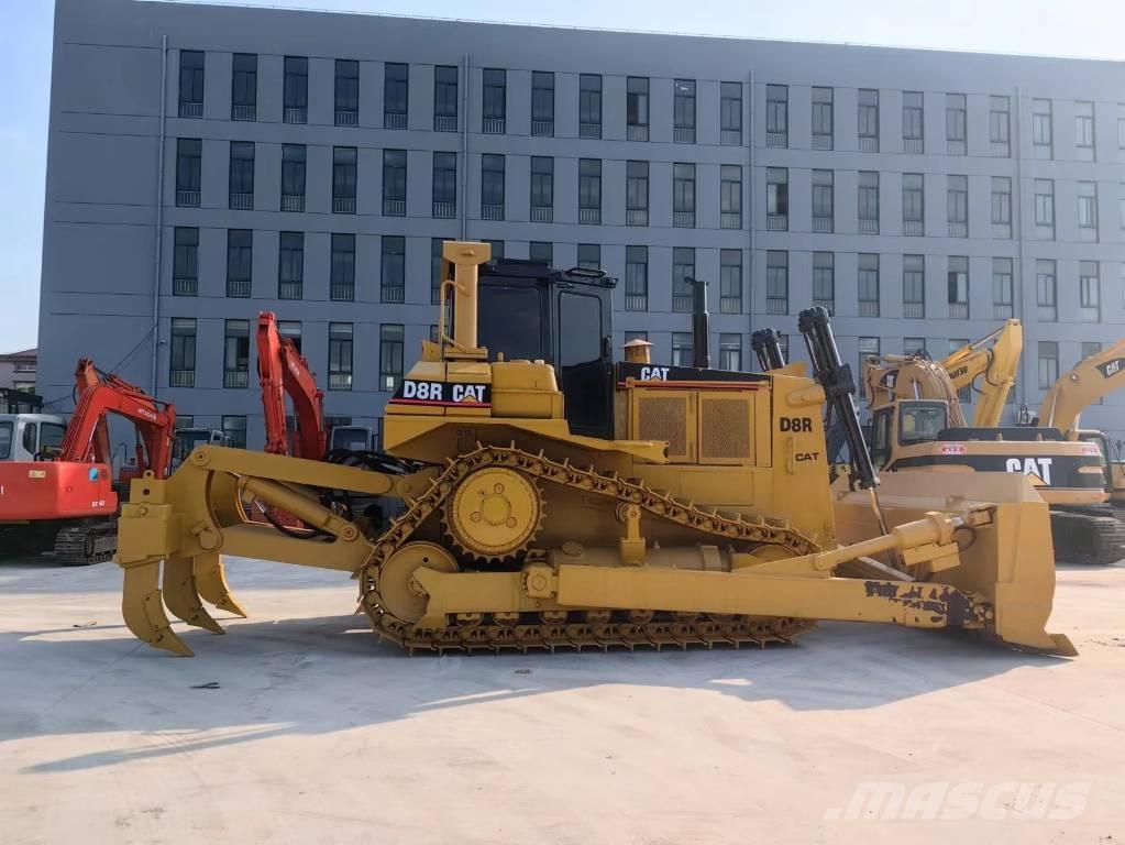CAT D8R Buldozere pe senile