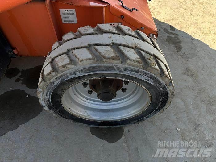 JLG E450AJ Alte ascensoare si platforme