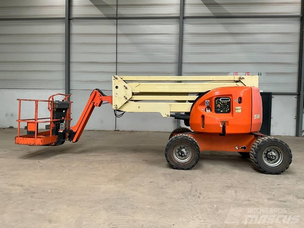 JLG 450 AJ Nacele cu brat articulat