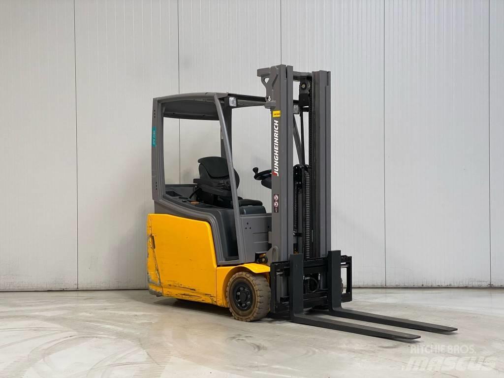 Jungheinrich EFG216k Stivuitor electric