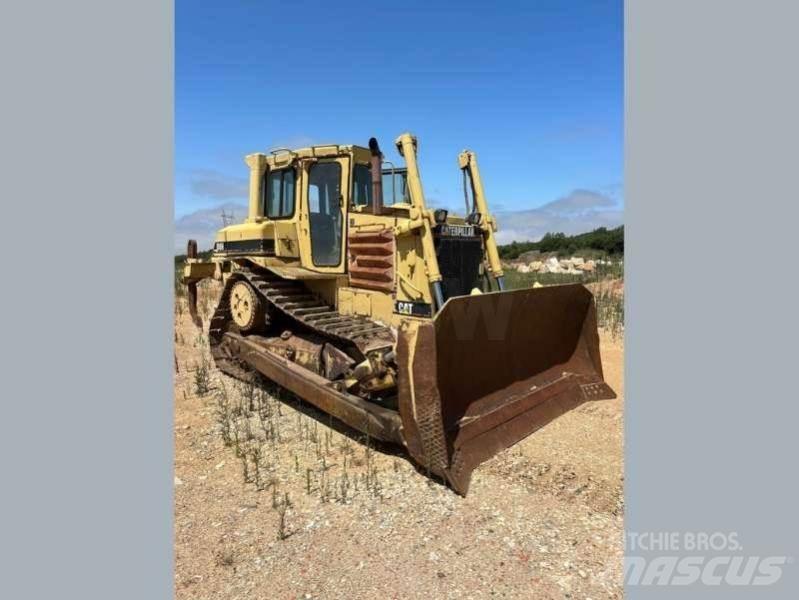 CAT D6H Buldozere pe senile