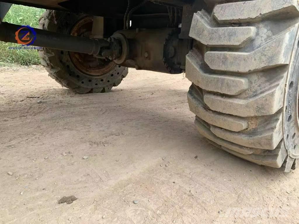 Hyundai 60 W Excavatoare cu roti