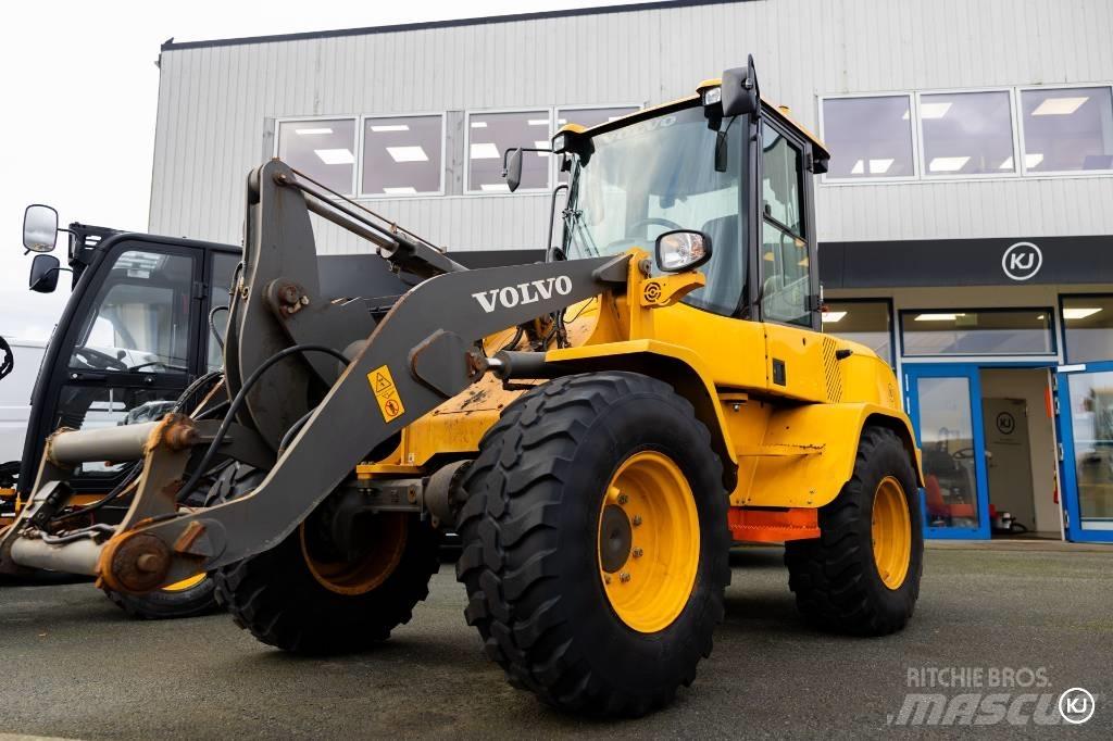 Volvo L 35 Incarcator pe pneuri