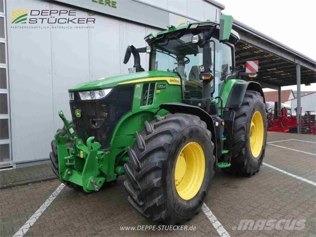 John Deere 7R 330 Tractoare