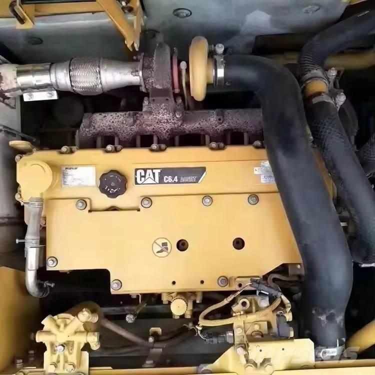 CAT 325 D Excavatoare pe șenile
