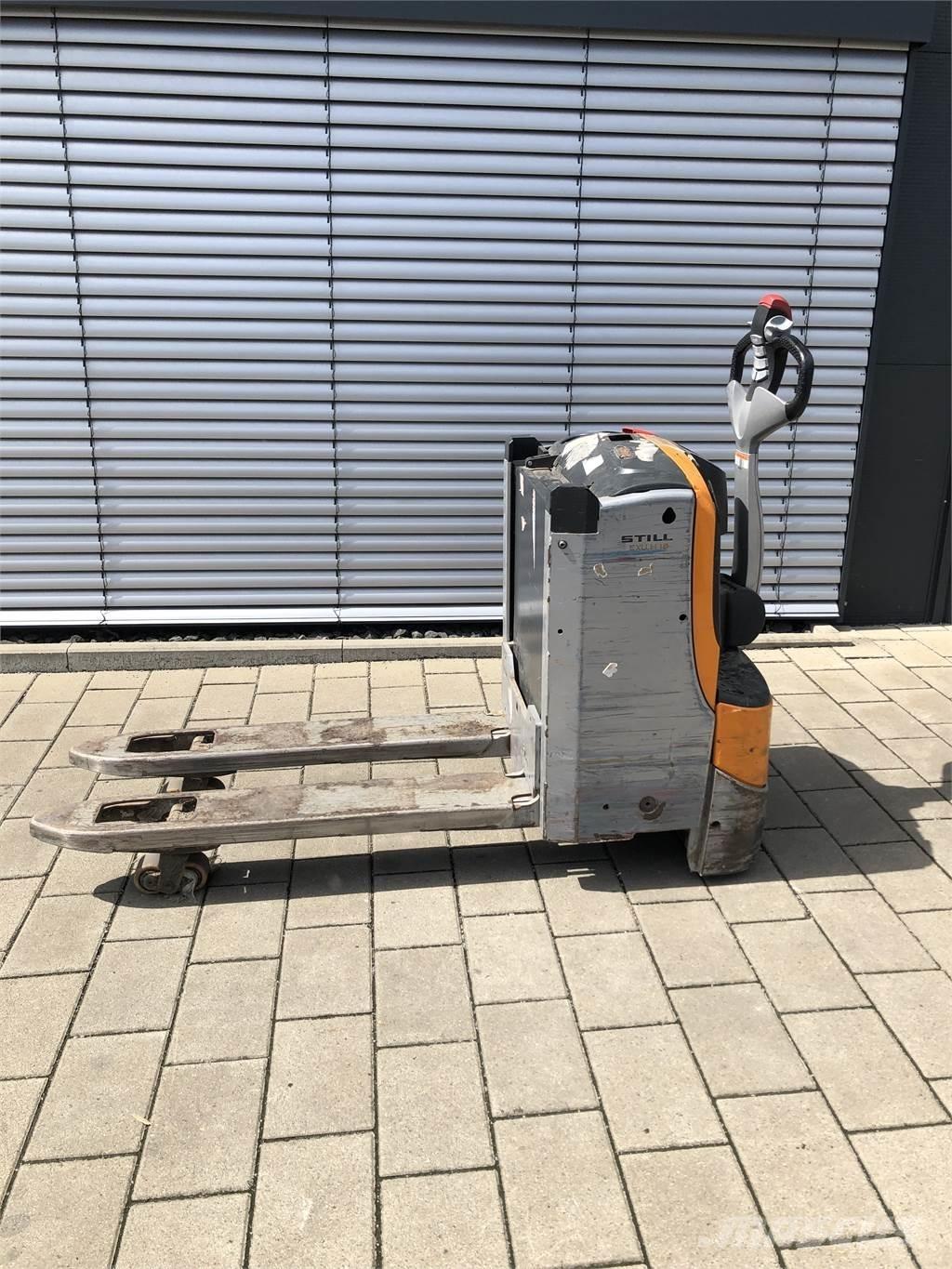 Still EXU-H 18 Transpaleta manuala