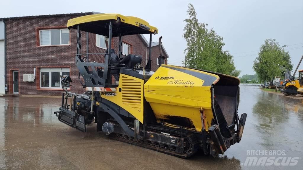 Bomag BF 300 Pavatoare asfalt