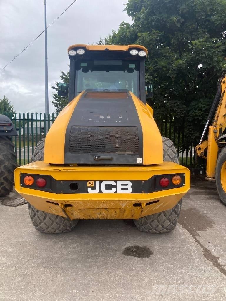 JCB VM137 2015 Compactoare monocilindrice