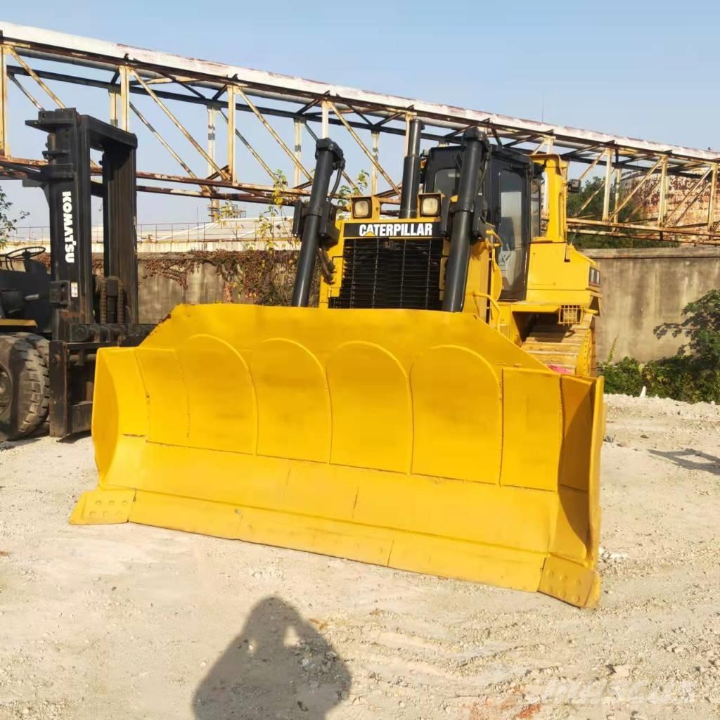 CAT D7H Buldozere pe senile