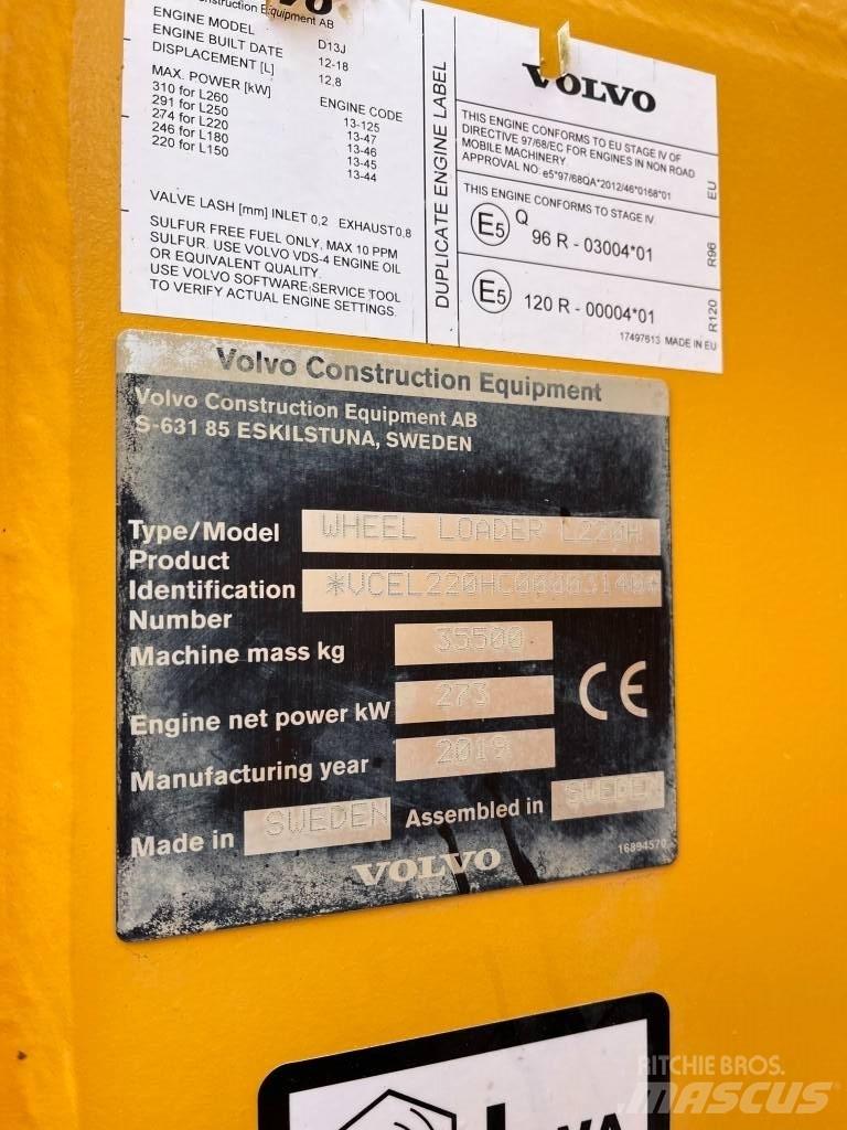 Volvo L220H Incarcator pe pneuri