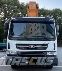 Jinwoo JW450 Platforme aeriene montate pe camion