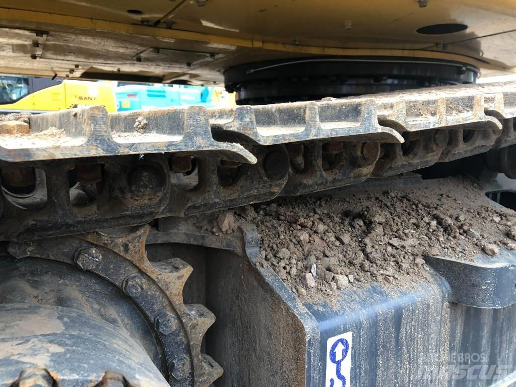 Komatsu 220-8 Excavatoare pe șenile
