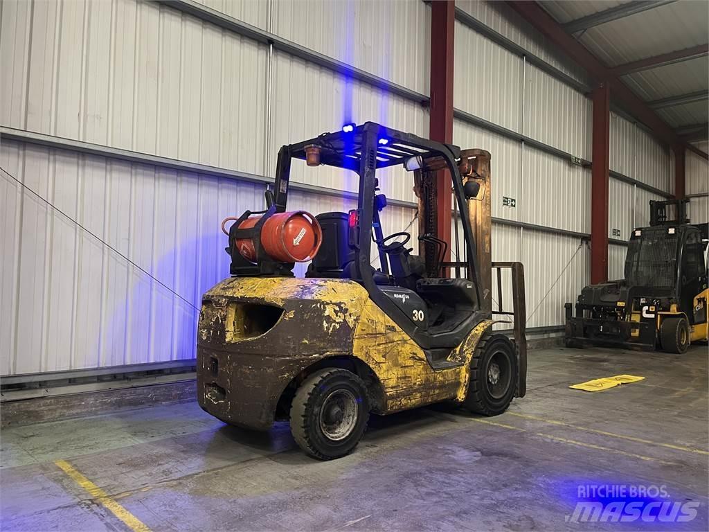 Komatsu FG30T-17 Stivuitor GPL