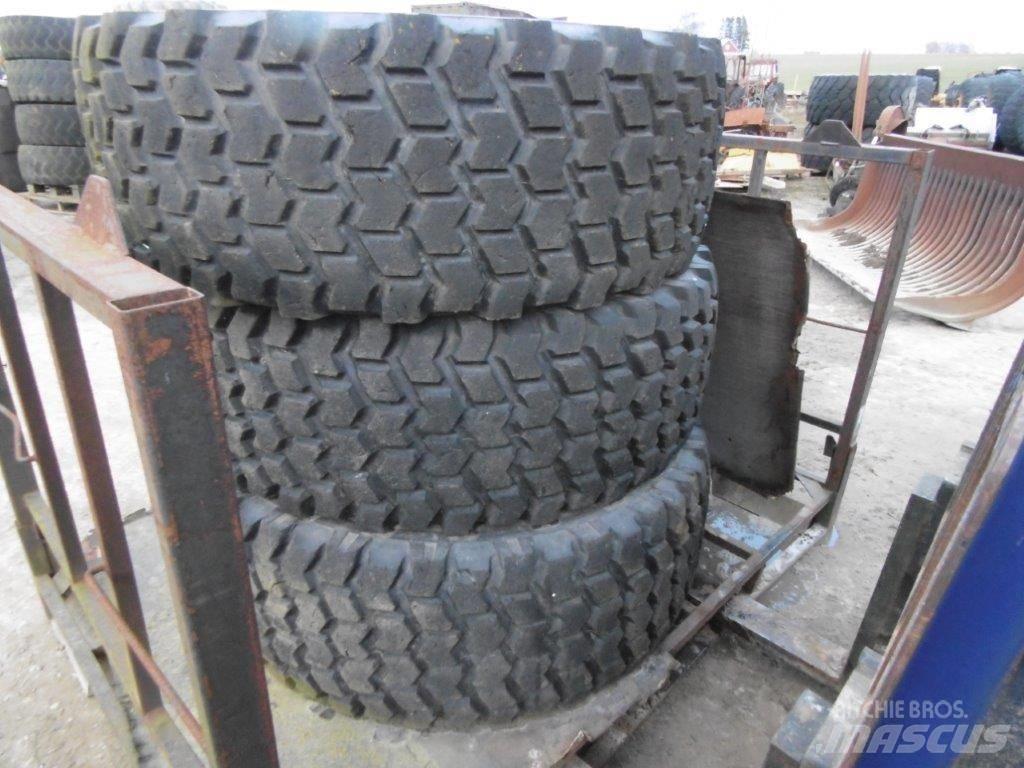 Nokian 20,5x25 Anvelope, roti si jante