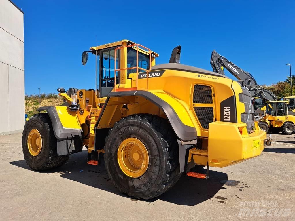 Volvo L 220 H Incarcator pe pneuri
