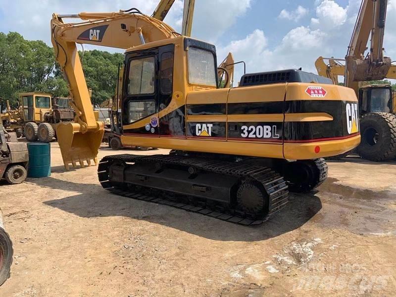 CAT 320 B Excavatoare pe șenile
