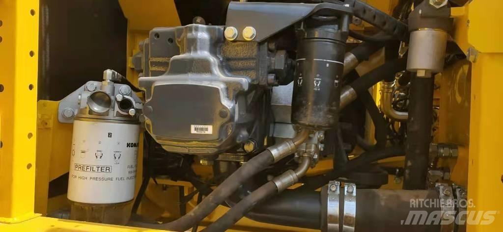 Komatsu P C200-8 Excavatoare pe șenile
