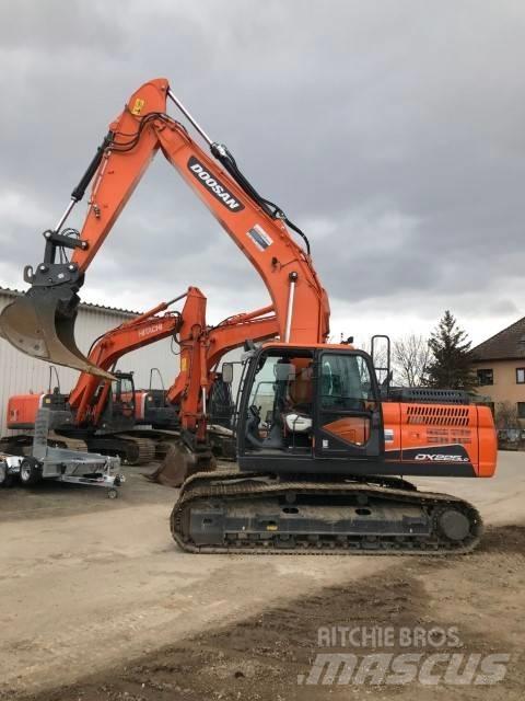 Doosan DX225LC-5 Excavatoare pe șenile
