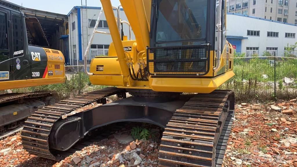 Komatsu PC 210 LC Excavatoare pe șenile
