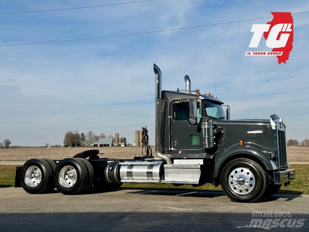 Kenworth W900 Autotractoare