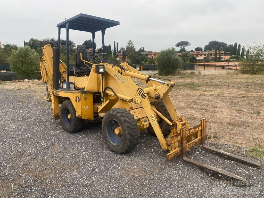 Fiori 4X4 Buldoexcavatoare