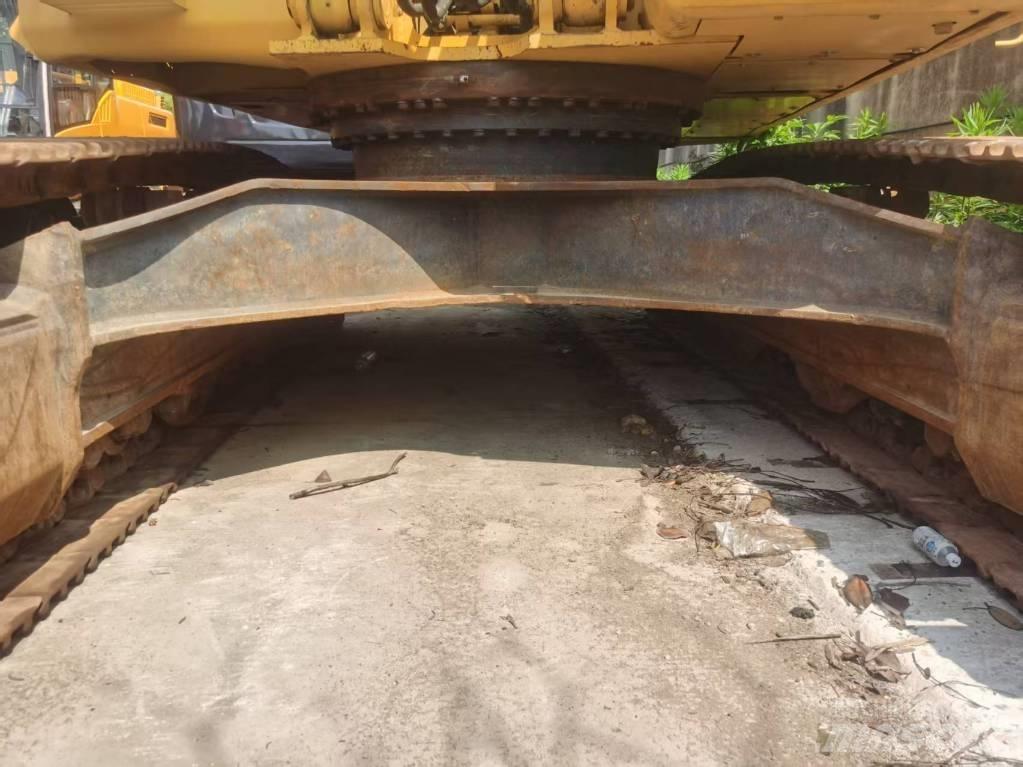 Komatsu PC 400-7 Excavatoare pe șenile
