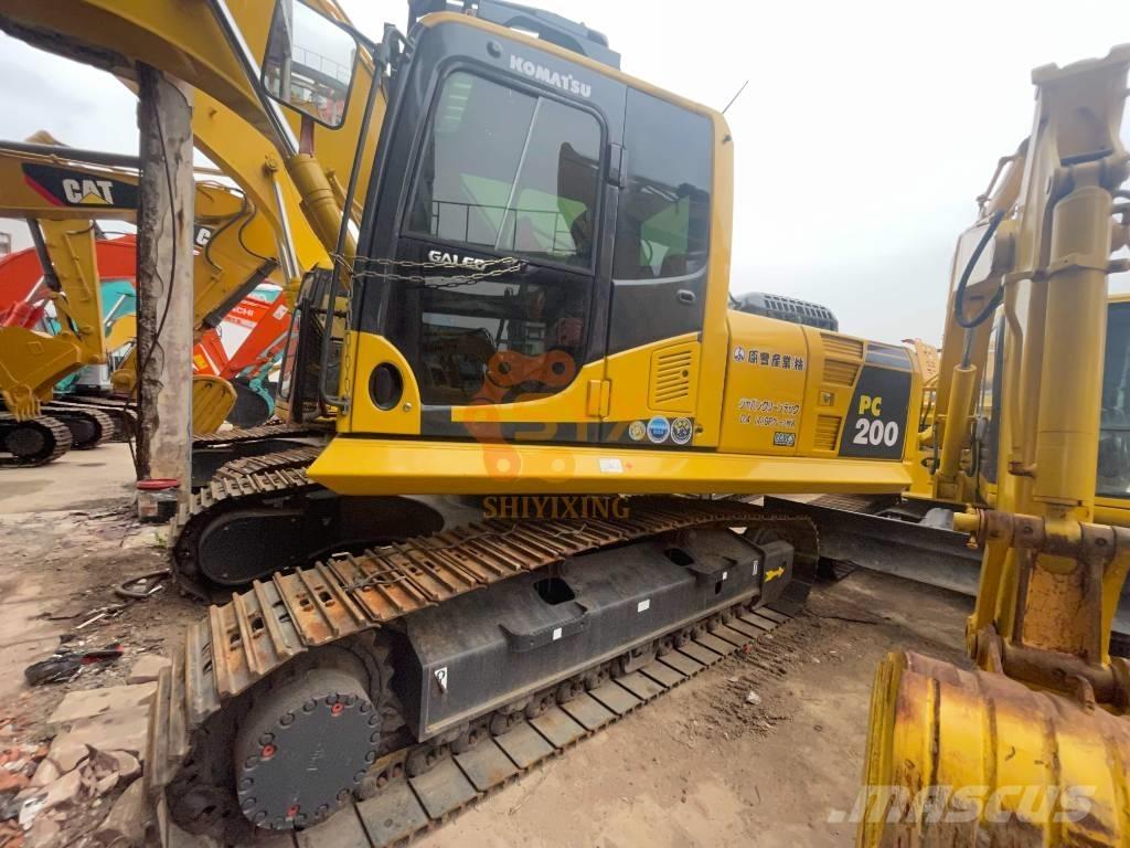 Komatsu PC 200-8 Excavatoare pe șenile
