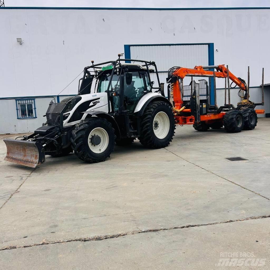 Valtra T 174 Tractoare