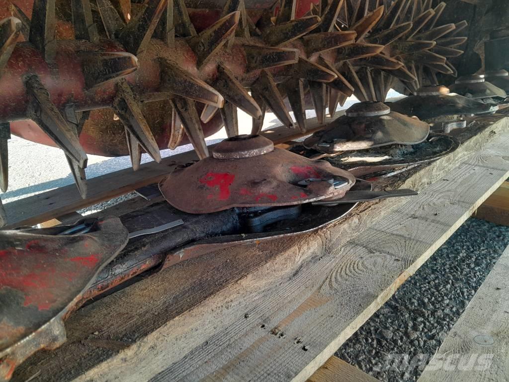 Lely 320 FC Cositoare de iarba cu umidificator
