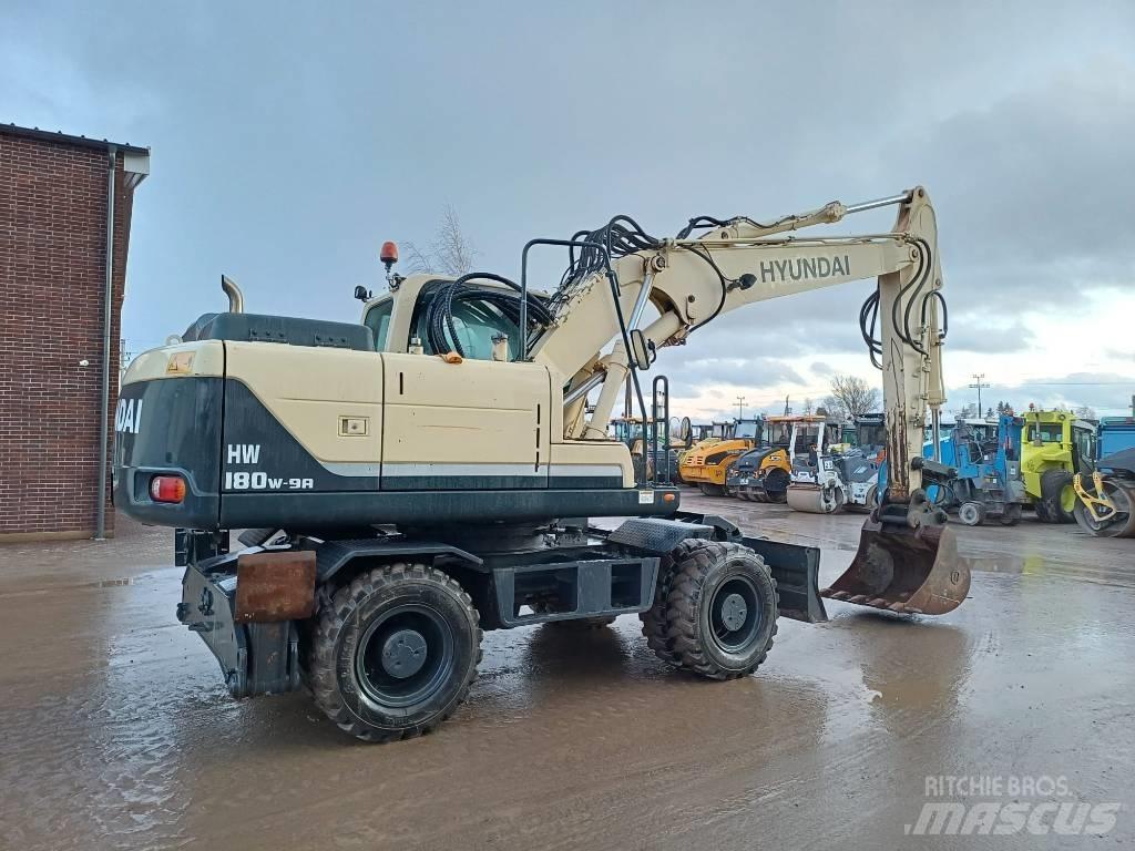 Hyundai HW 180 - 9A Excavatoare cu roti