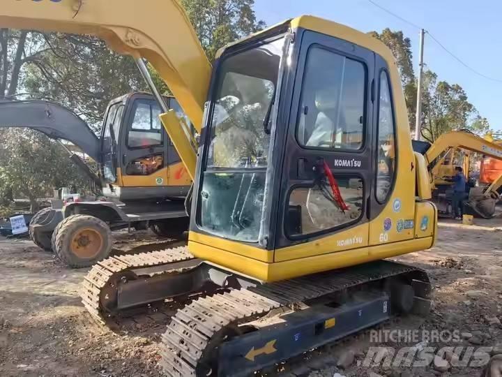 Komatsu PC60 Excavatoare pe șenile
