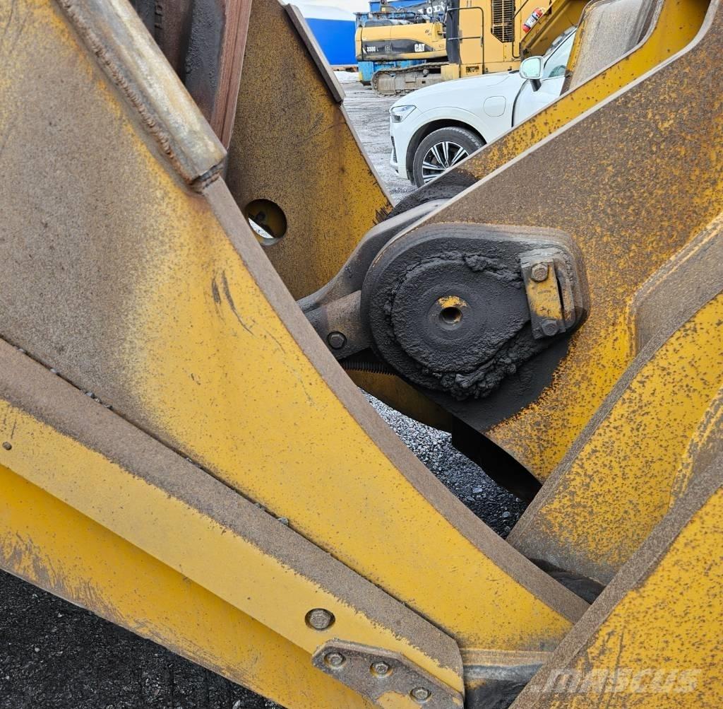 CAT 988 K Incarcator pe pneuri