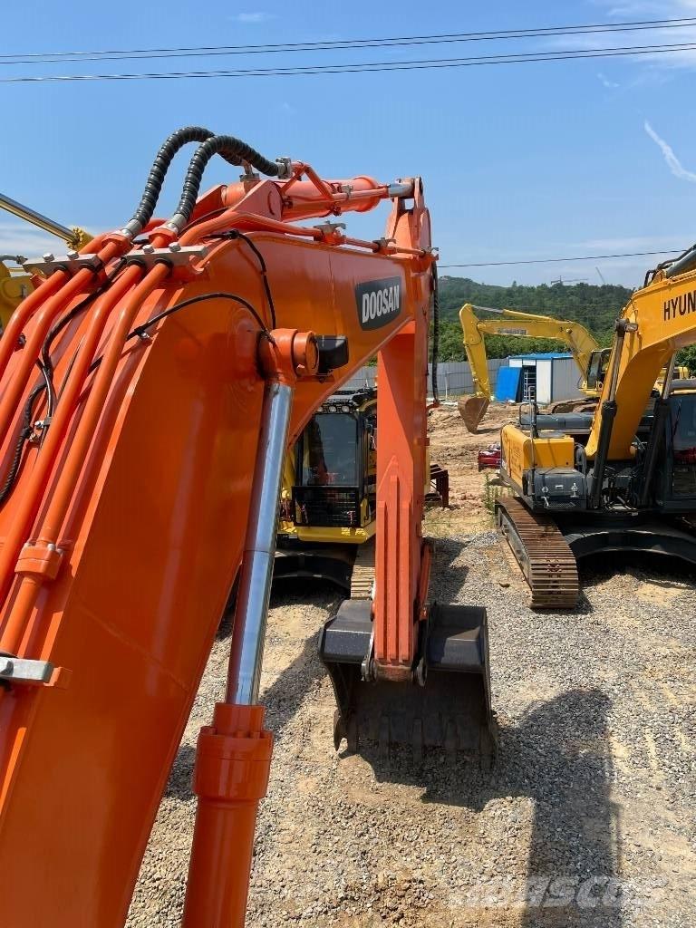 Doosan DX 260 Excavatoare pe șenile
