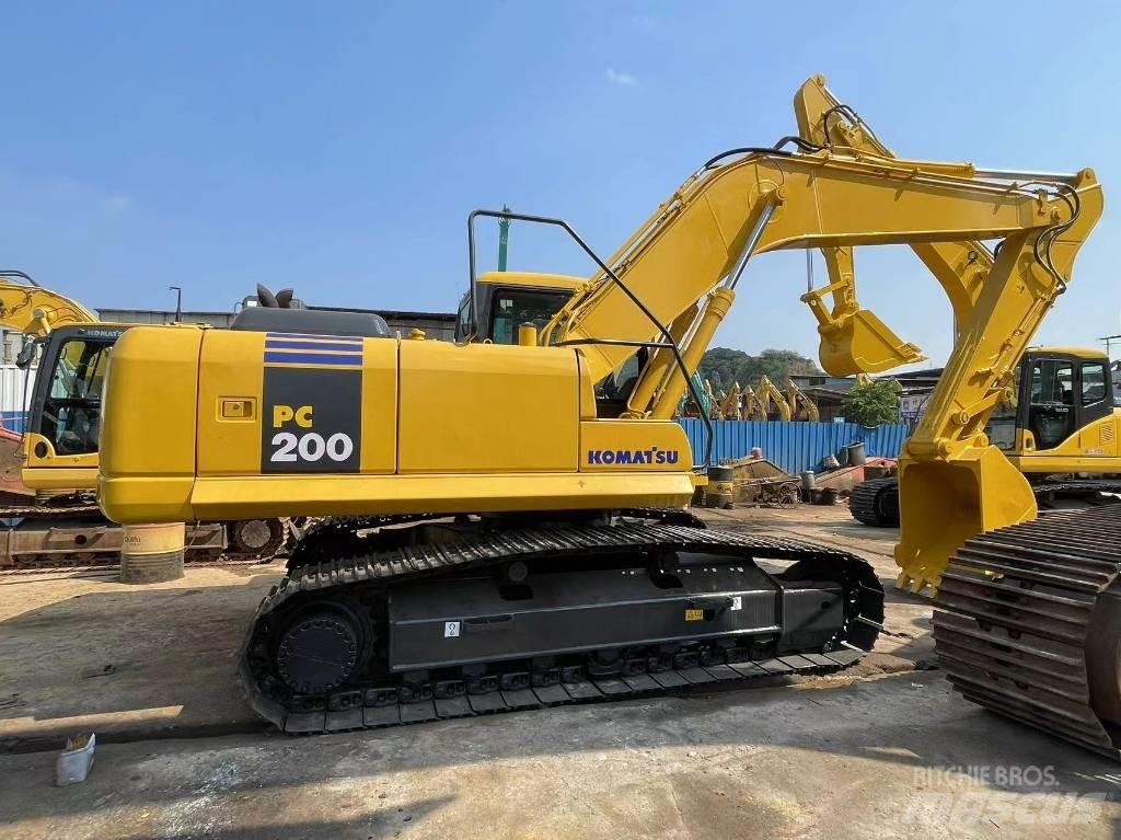 Komatsu PC 200-7 Excavatoare pe șenile

