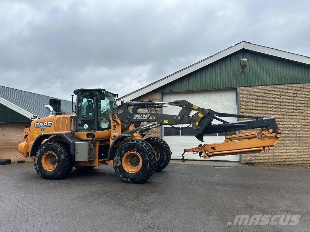 CASE 721F Incarcator pe pneuri