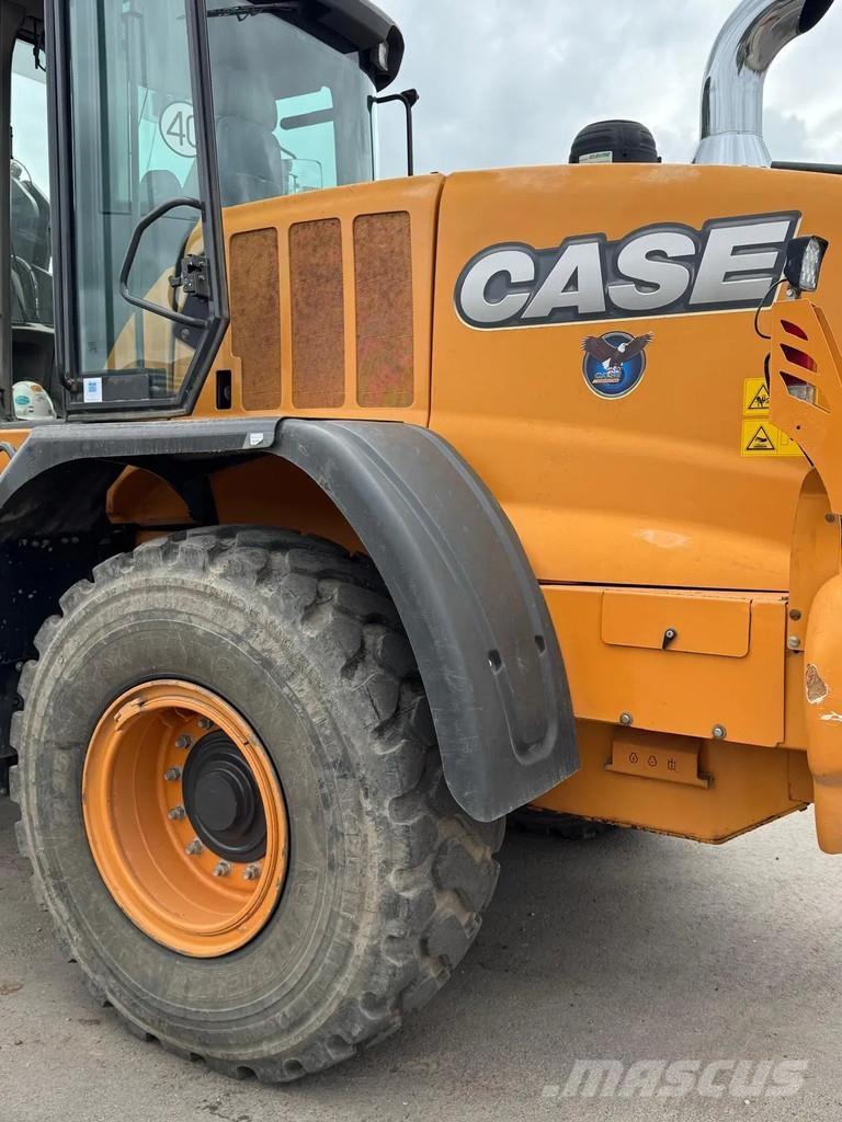 CASE 721F Incarcator pe pneuri