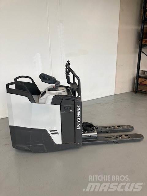 Atlet PLP 200 Transpaleta cu platforma
